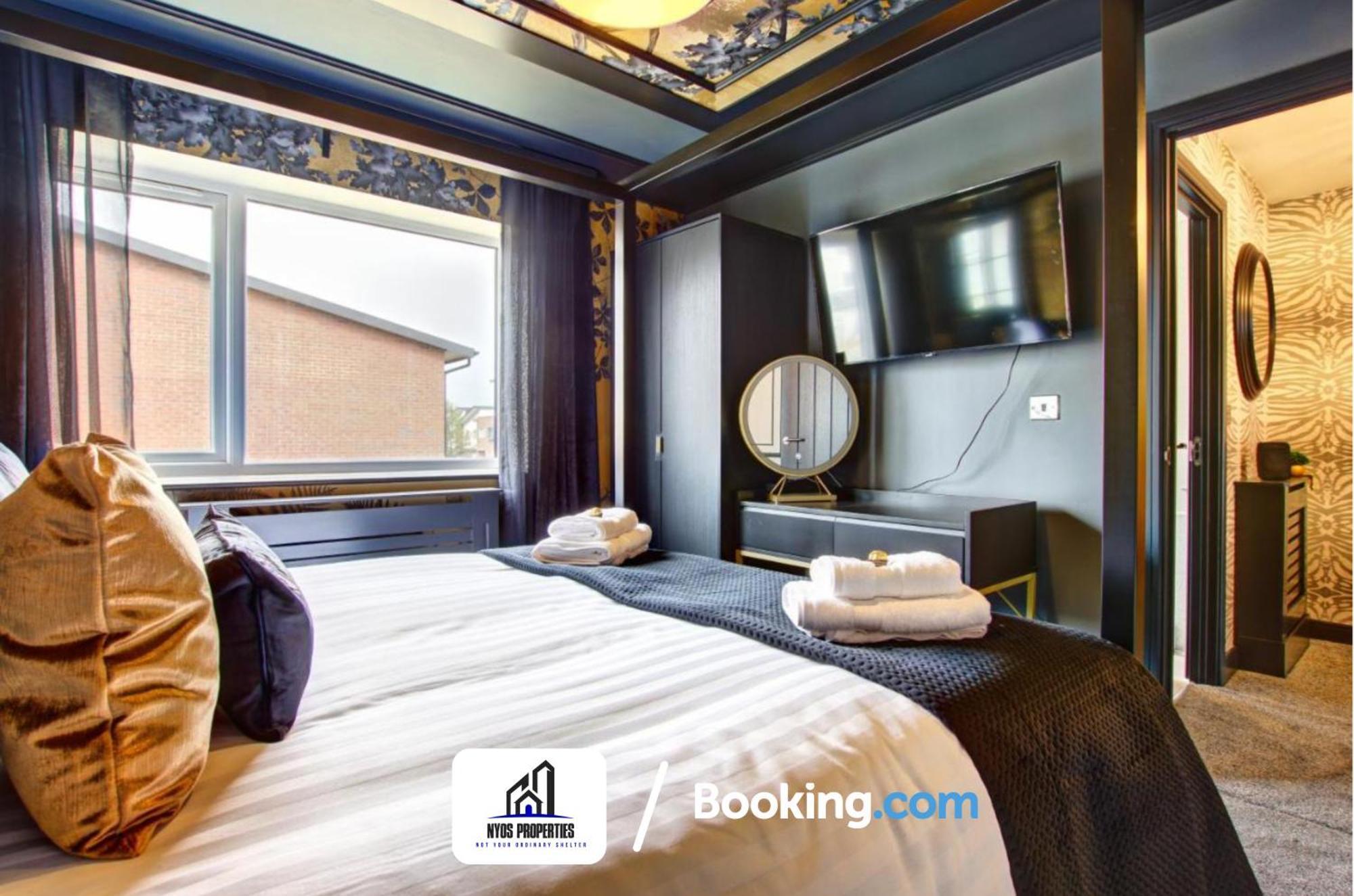 3 Bedroom Home By Nyos Properties Short Lets & Serviced Accommodation Manchester With Garden Exterior photo